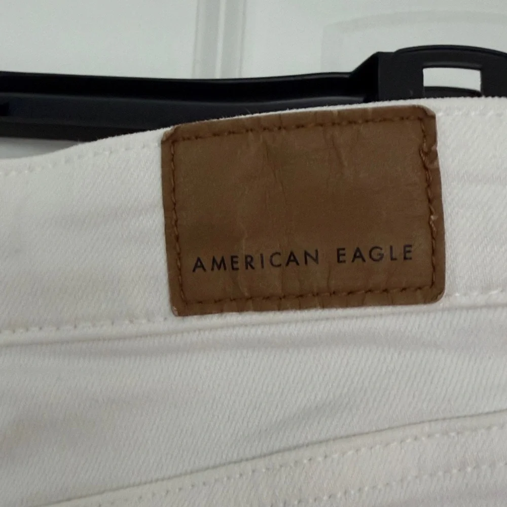 American Eagle White Distressed High Waisted Denim Shorts Size 2 Cut Off Boho